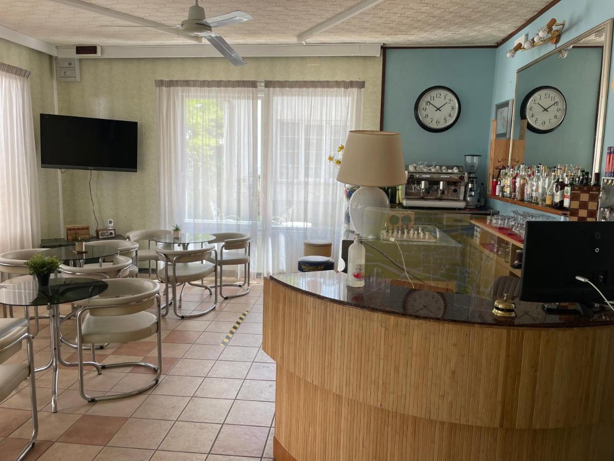 Hotel Aloha Cesenatico Ngoại thất bức ảnh