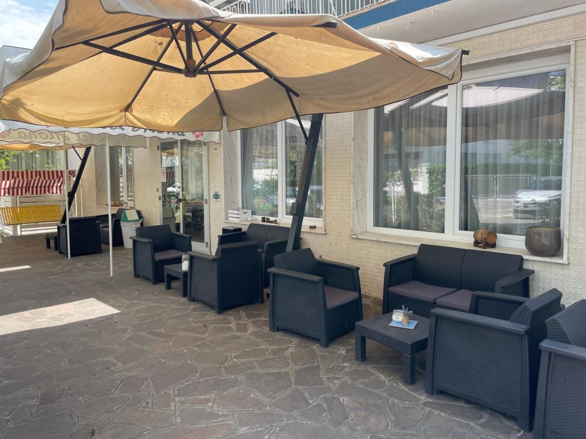 Hotel Aloha Cesenatico Ngoại thất bức ảnh