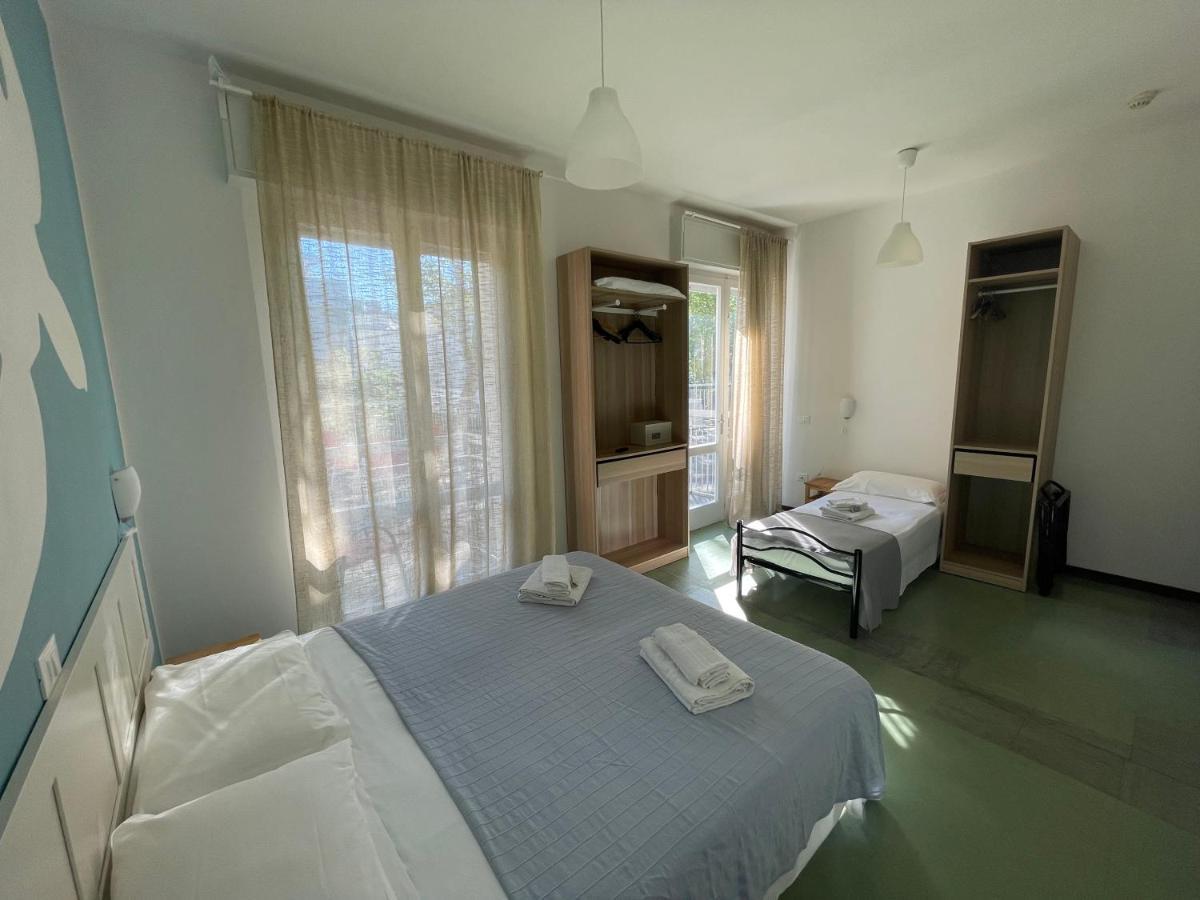 Hotel Aloha Cesenatico Ngoại thất bức ảnh